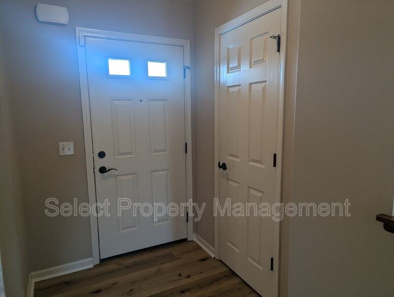 3902 Stanton Hall Pkwy - Photo 3 of 25