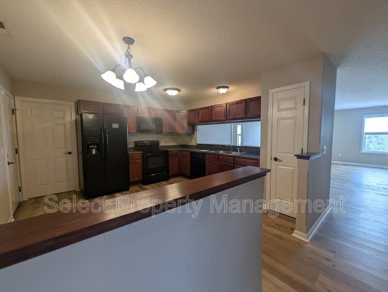 3902 Stanton Hall Pkwy - Photo 6 of 25