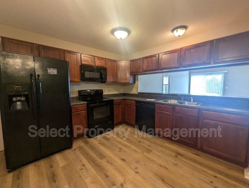 3902 Stanton Hall Pkwy - Photo 7 of 25