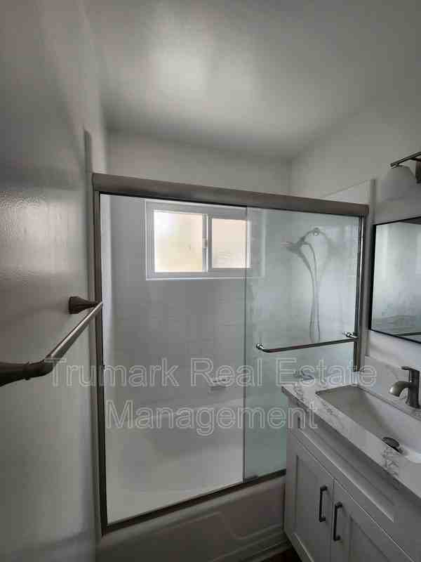 505 Irving Ave - Photo 7 of 7