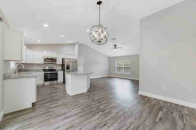 8027 N Independence Way - Photo 2 of 11