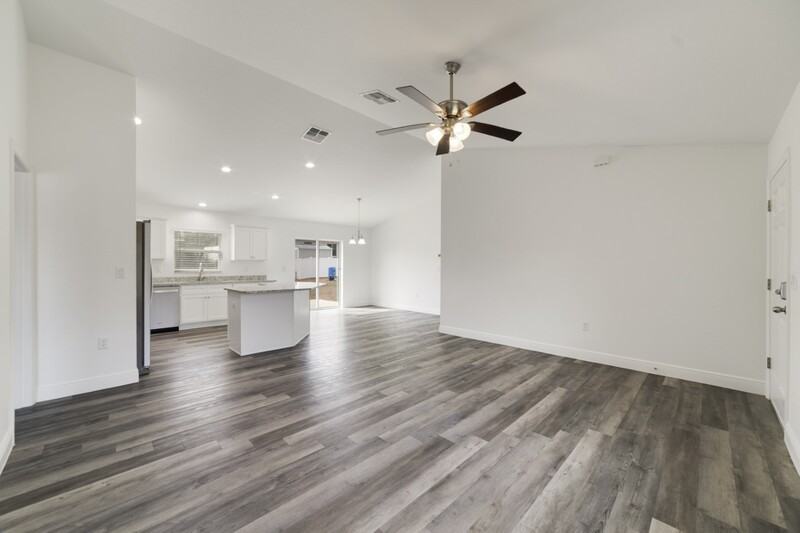 8424 Sw 135th Street Rd - Photo 2 of 11