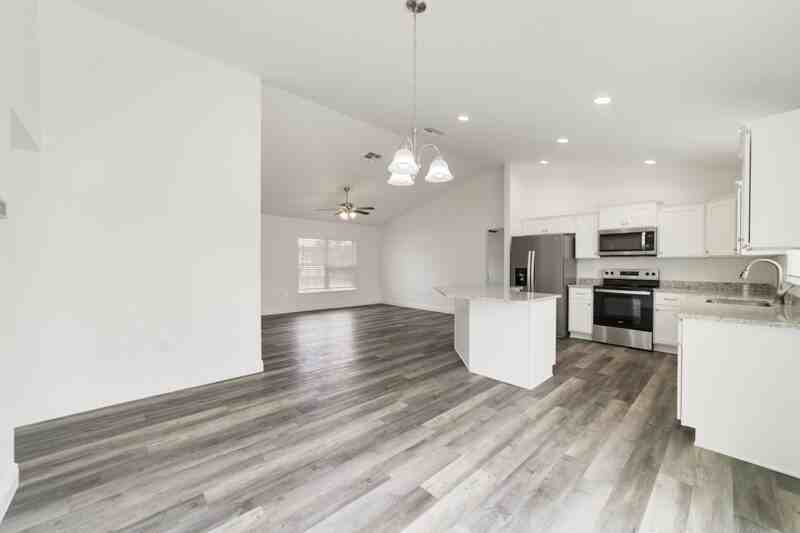 8424 Sw 135th Street Rd - Photo 3 of 11