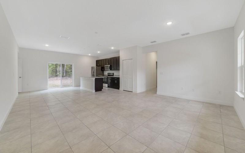 10616 N Didiscus Dr - Photo 3 of 11