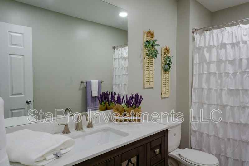 2340 Hamilton Ave #20 - Photo 3 of 11