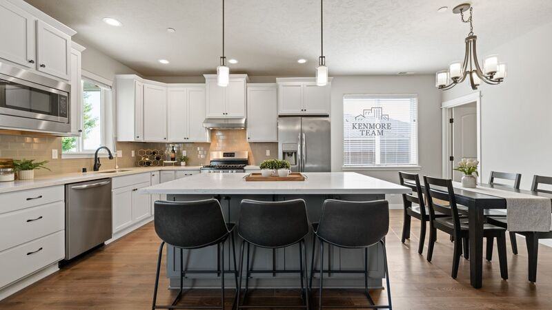 2292 Morris Ave - Photo 7 of 22