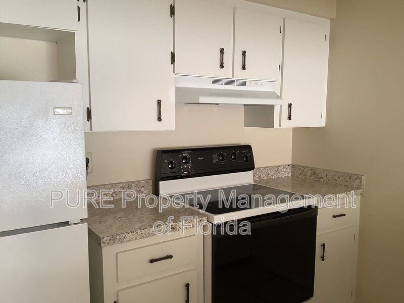 2985 Seavenue #A - Photo 4 of 15