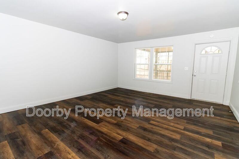 512 Deck Dr - Photo 3 of 15