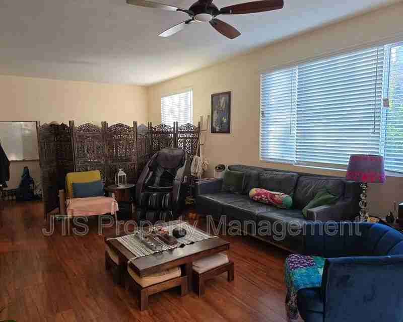 11382 Gold Station Dr - Photo 4 of 10