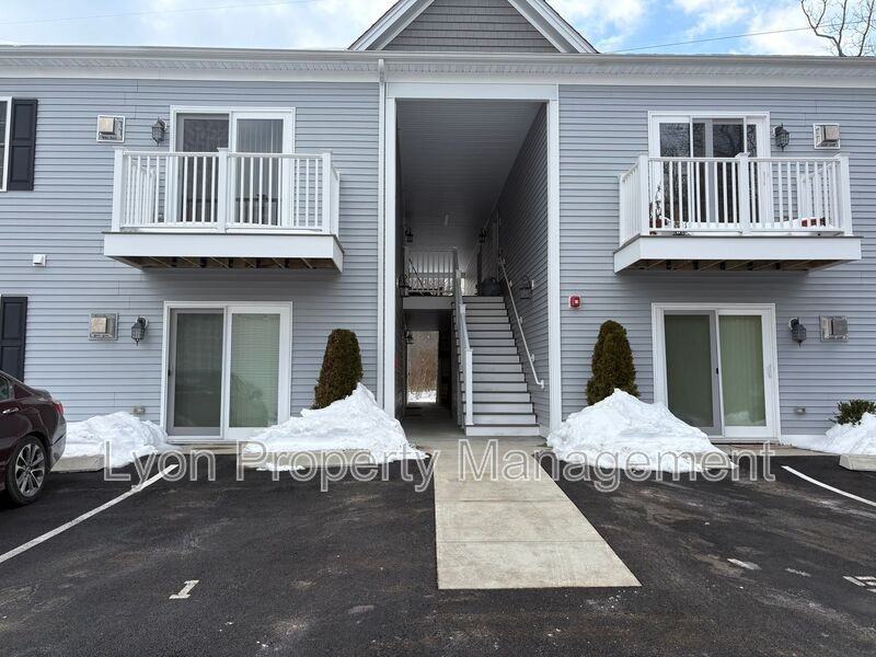 9 Gray Coach Ln #911 - Photo 2 of 8