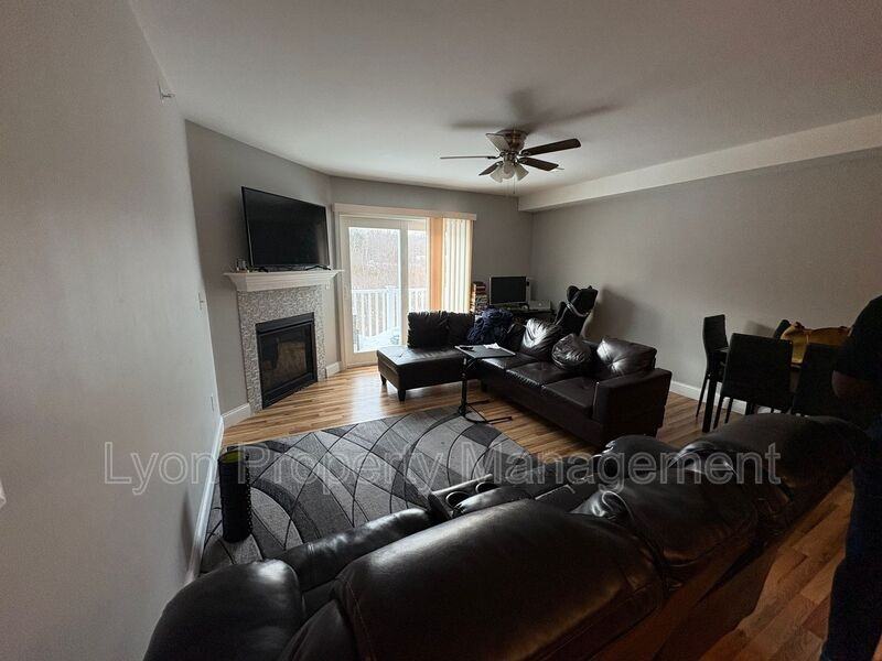 9 Gray Coach Ln #911 - Photo 5 of 8