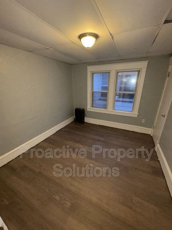 21 Edison St - Photo 7 of 23