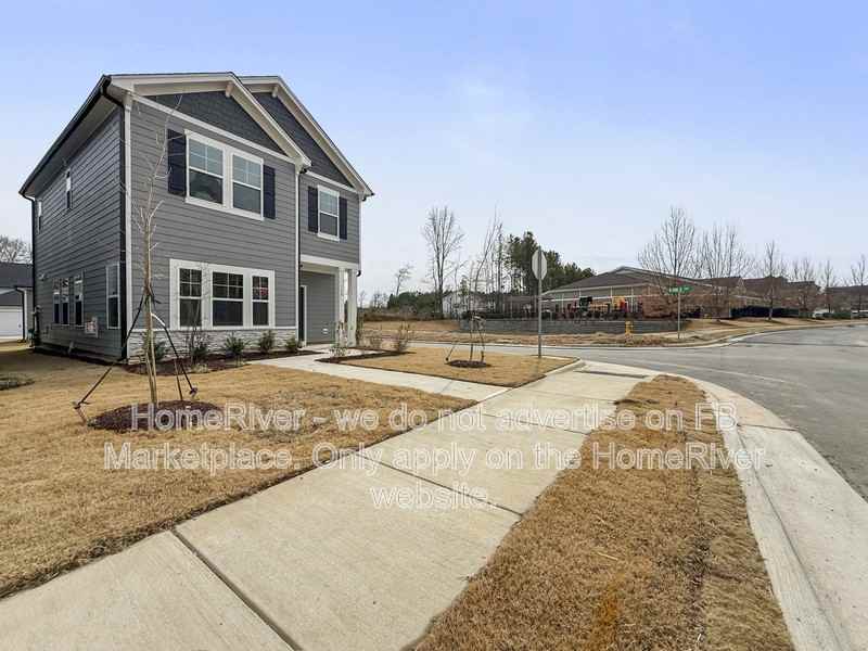 728 Lightrail Dr - Photo 2 of 21