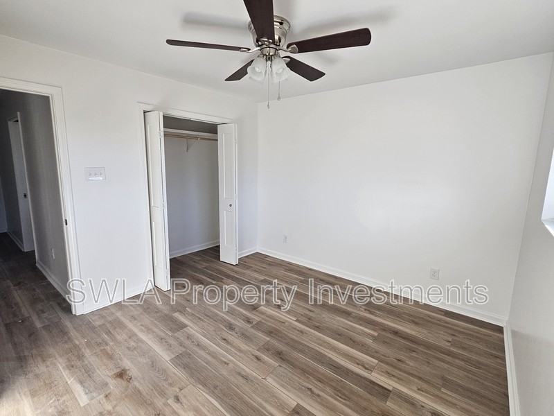 213 Dewitt St - Photo 4 of 10