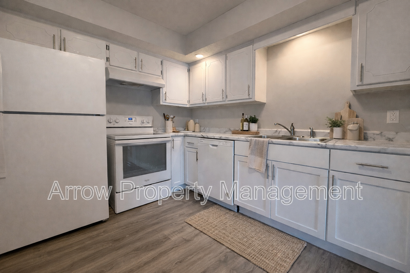 660 S 20th St #1 - Photo 3 of 8