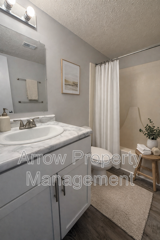 660 S 20th St #1 - Photo 5 of 8