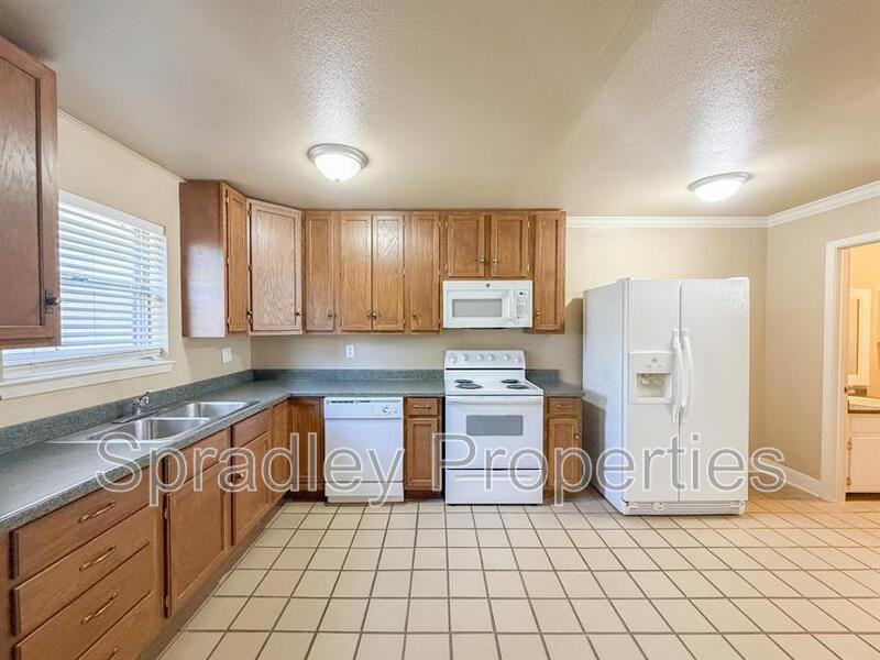 1015 N Wall St - Photo 4 of 12