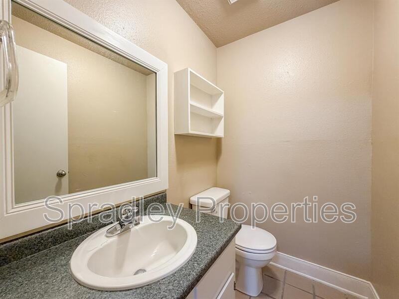 1015 N Wall St - Photo 5 of 12