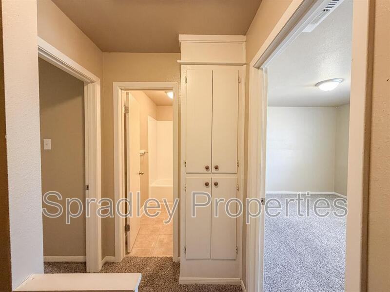 1015 N Wall St - Photo 7 of 12