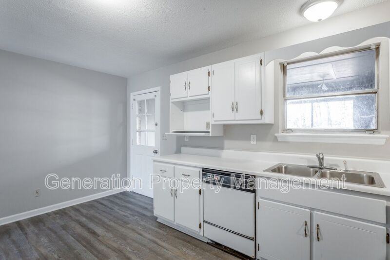 1113 Mcbrien Rd #C - Photo 2 of 22