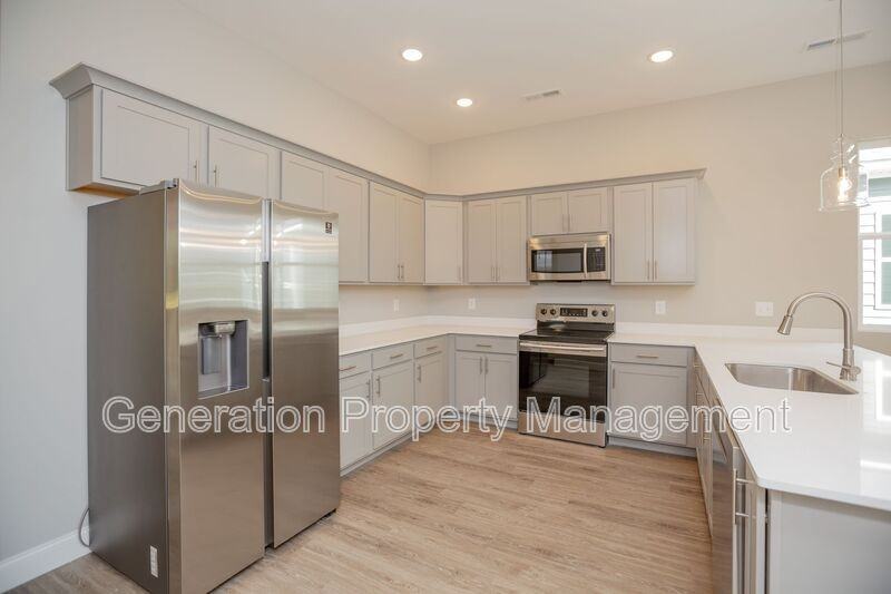 590 Strong Ave - Photo 5 of 29