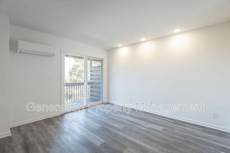 73 Shallowford Rd #4 - Photo 4 of 44