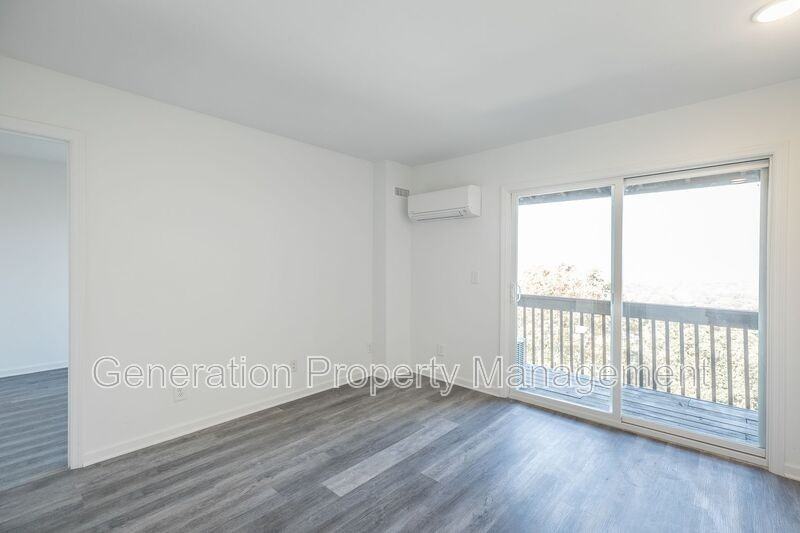 73 Shallowford Rd #4 - Photo 5 of 44