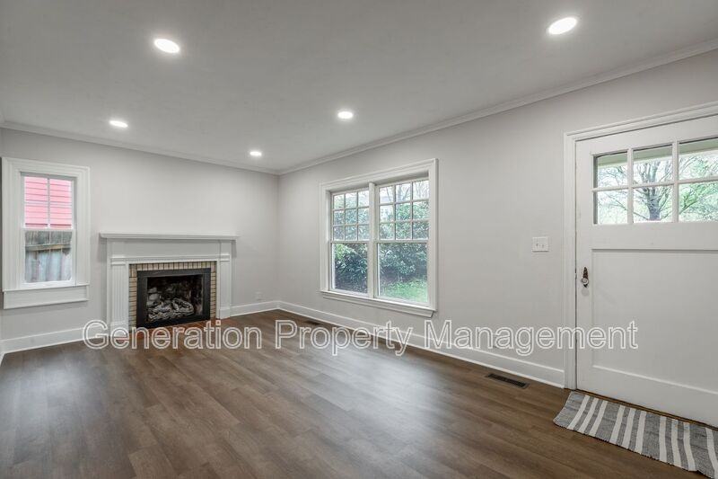 103 Delray Ave - Photo 3 of 49