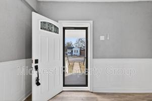 featured image of 6619 Etzel Ave