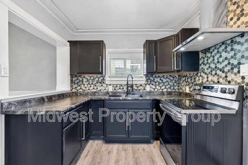 6619 Etzel Ave - Photo 5 of 35