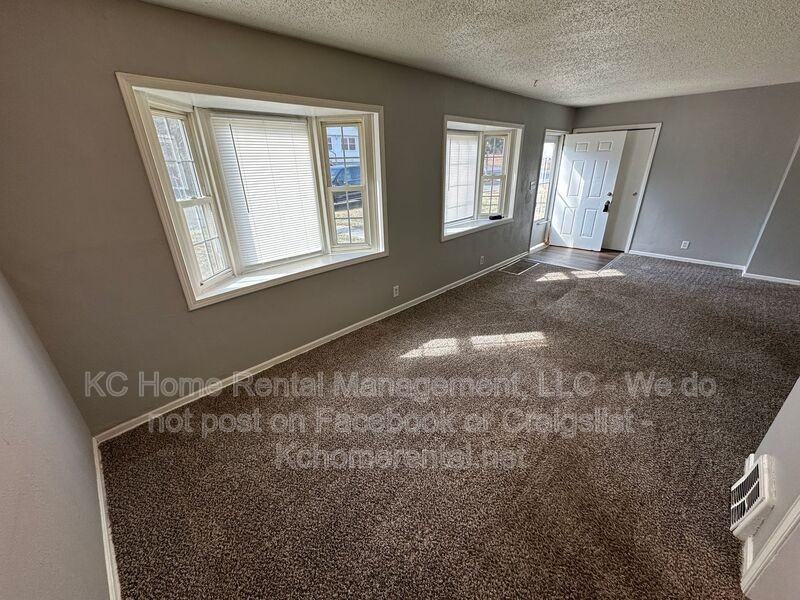 6641 Flora Ave - Photo 6 of 28