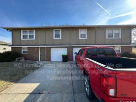 405 Ne Westwind Dr #B - Photo 1 of 1