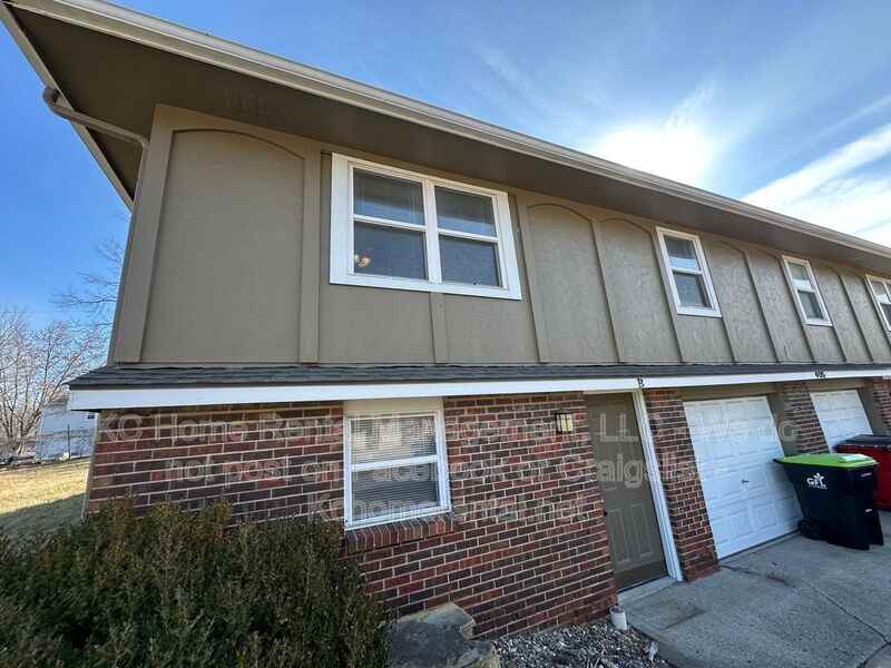 405 Ne Westwind Dr #B - Photo 3 of 35