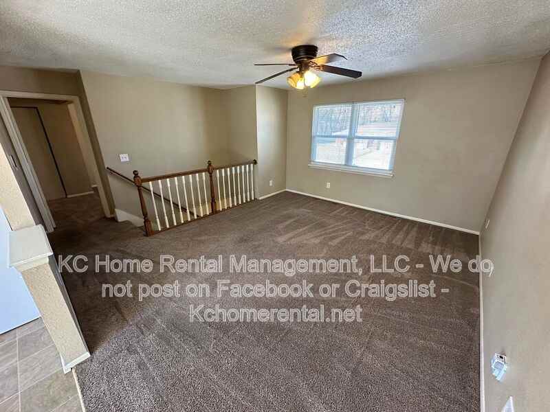 405 Ne Westwind Dr #B - Photo 5 of 35