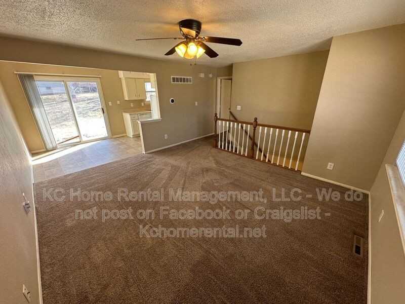 405 Ne Westwind Dr #B - Photo 6 of 35