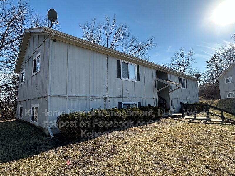 4715 Switzer Rd - Photo 2 of 24