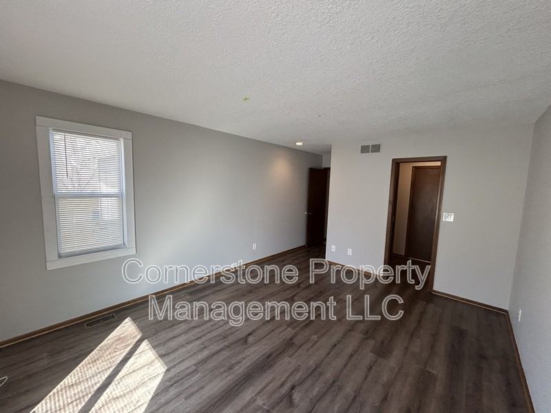 1024 Jana Dr - Photo 4 of 12