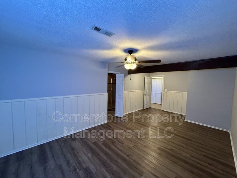 1024 Jana Dr - Photo 7 of 12