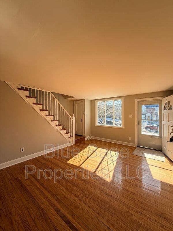 5207 Westbrook Dr - Photo 4 of 32