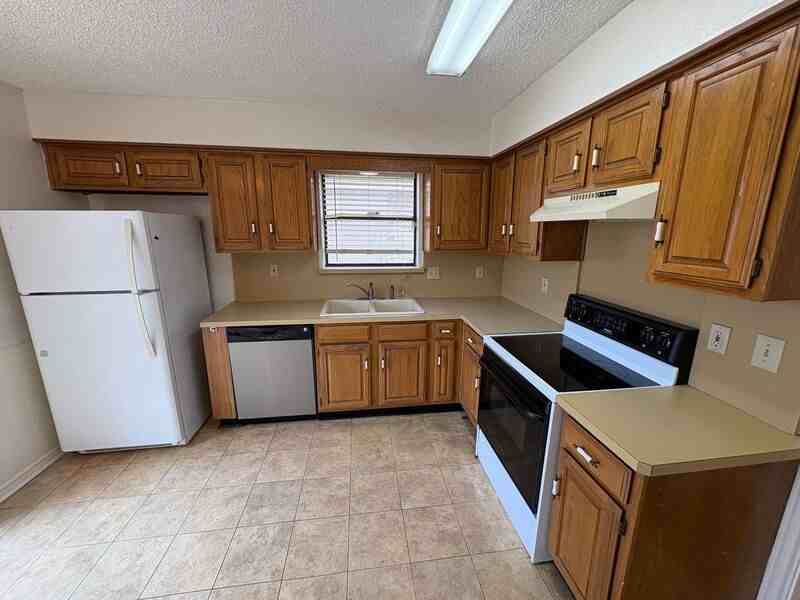 2025 Lorient Dr - Photo 5 of 25