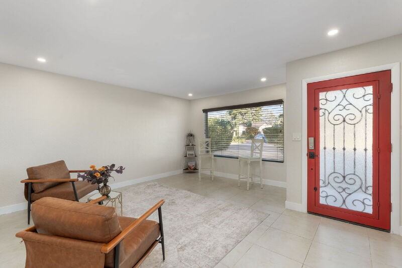 14410 N 42nd Pl - Photo 4 of 43