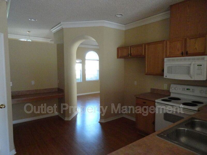 9356 Monterey Bay Dr - Photo 4 of 8