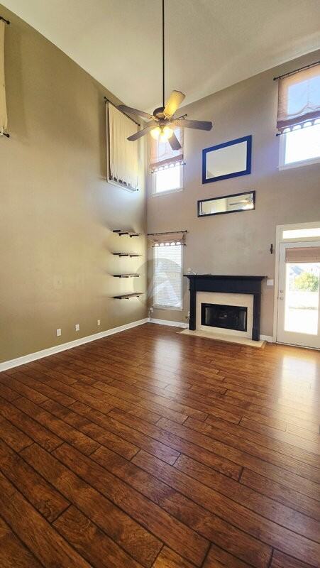 203 Elmbrook Ln - Photo 2 of 33