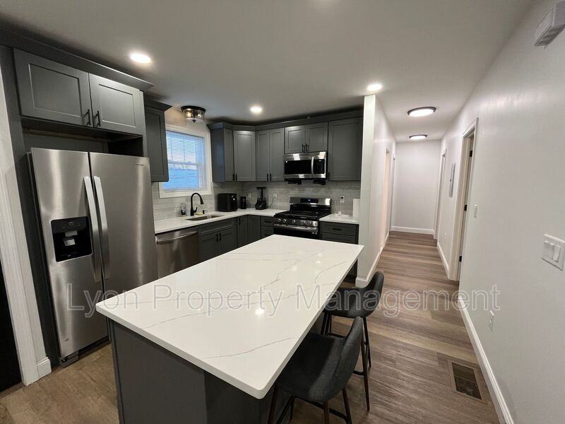 20 Westcott Ave #1 - Photo 4 of 11