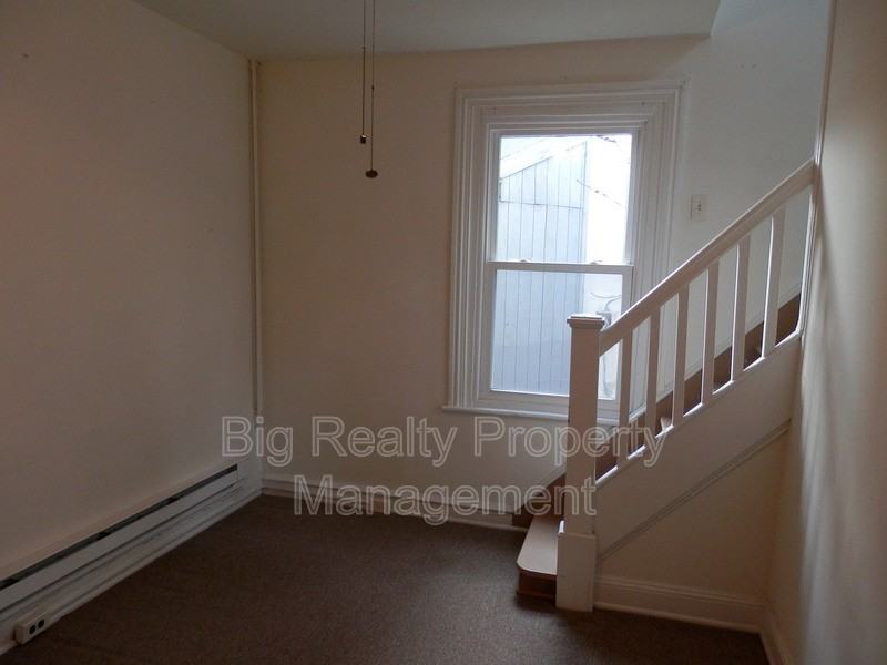 375 Church St #3 - Photo 4 of 13