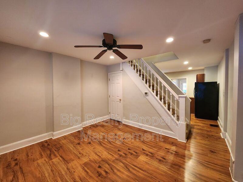 433 Beaver St - Photo 4 of 16