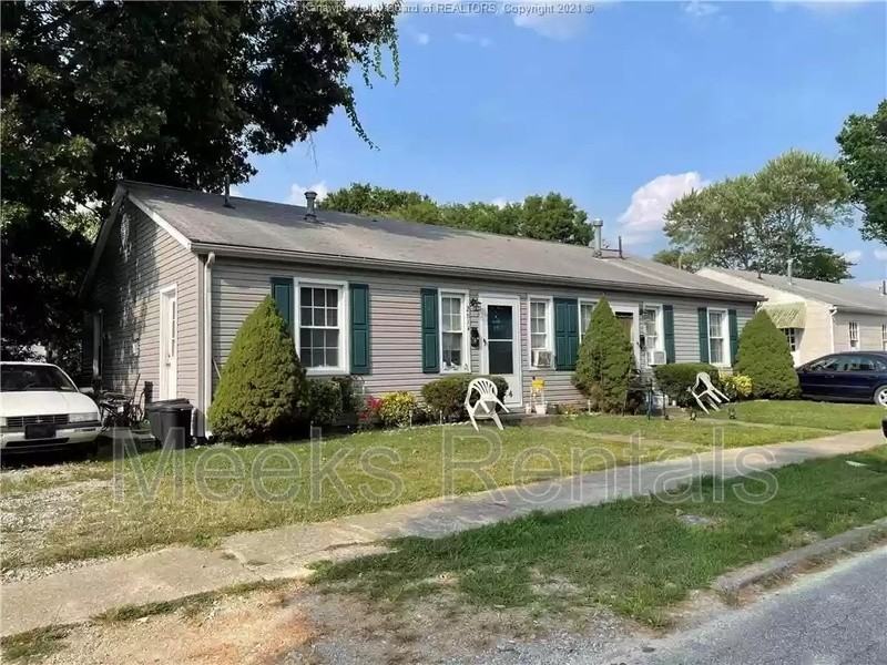 2616 Furlong Ave - Photo 3 of 4