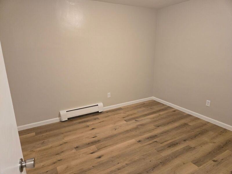 202 Lincoln St #3 - Photo 4 of 11