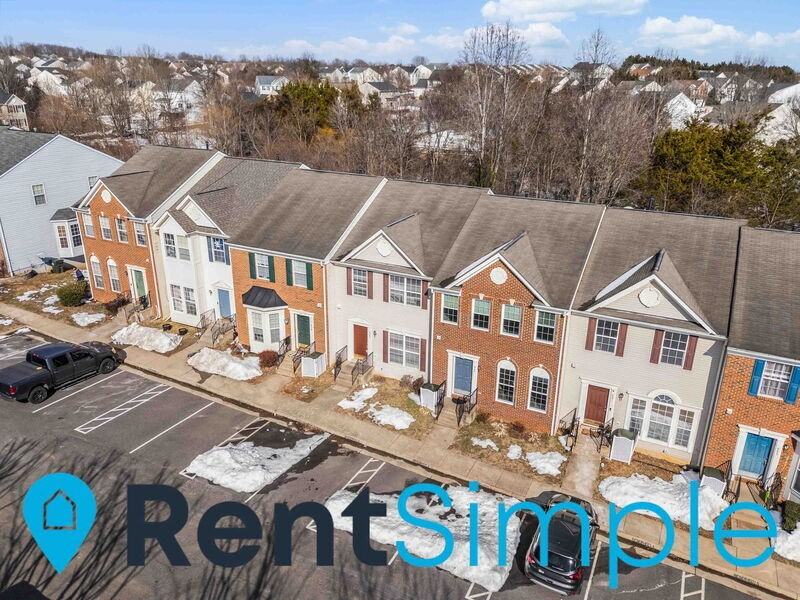 983 Longview Ln - Photo 3 of 47