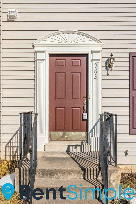 983 Longview Ln - Photo 6 of 47